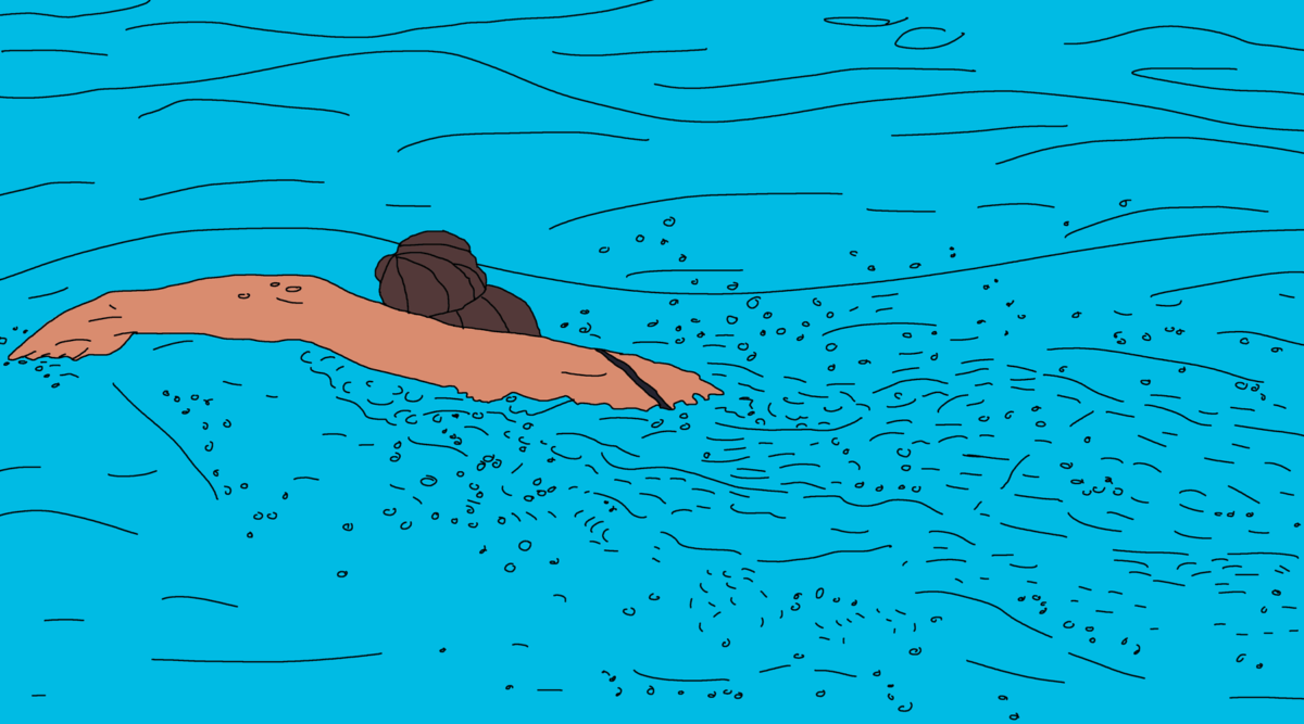 Picture of a swimming girl in the pool.